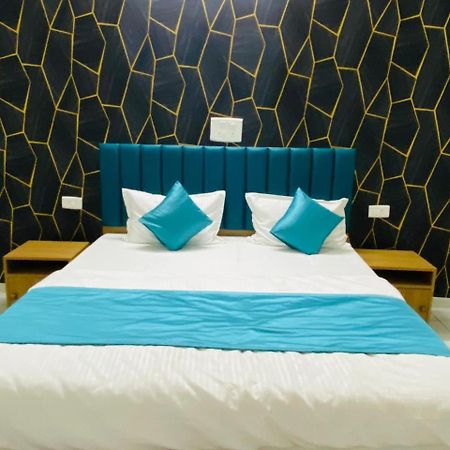 Hotel Balaji Villa 巴罗达 外观 照片